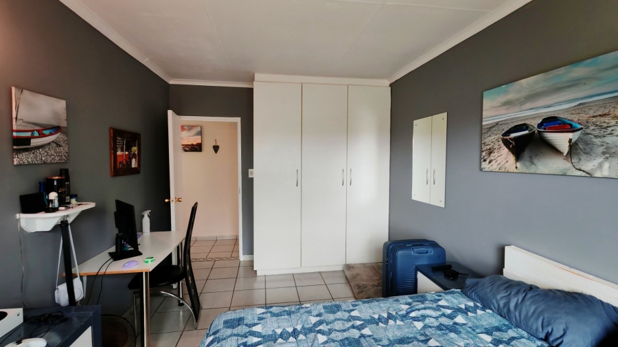 4 Bedroom Property for Sale in Riverside Western Cape